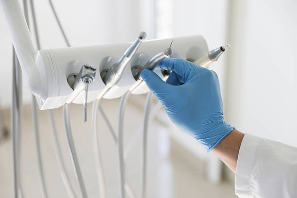 Professional Wisdom Tooth Removal technician working in Eucalyptus Hills, CA